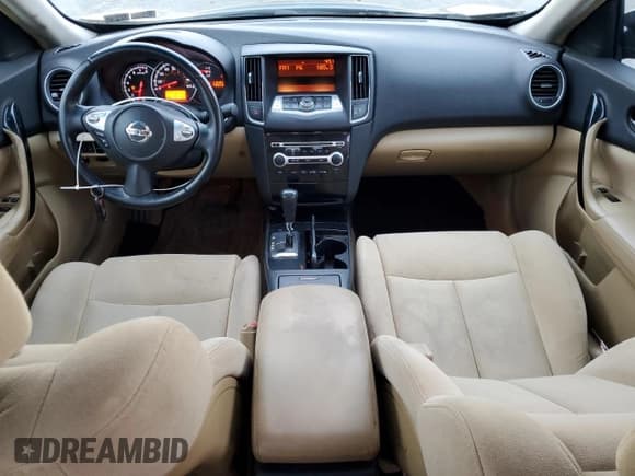 ✅ 2011 Nissan Maxima SV • VIN: 1N4AA5AP7BC848667 • Lot: 90230135. Wystawiony na Copart z przebiegiem 135 000 mil. Bezpłatny archiwum sprzedaży aukcyjnych z USA i szczegółowy raport historii pojazdu na DreamBid. Zdjęcie 8.