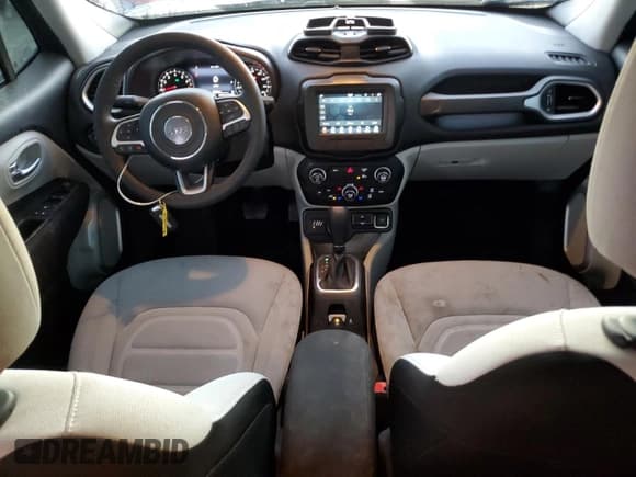 ✅ 2021 Jeep Renegade Latitude • VIN: ZACNJDBB9MPN33115 • Lot: 82581835. Wystawiony na Copart z przebiegiem 80 238 mil. Bezpłatny archiwum sprzedaży aukcyjnych z USA i szczegółowy raport historii pojazdu na DreamBid. Zdjęcie 8.