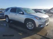 ✅ 2018 Chevrolet Traverse LT Cloth • VIN: 1GNEVGKW1JJ101424 • Lot: 74521894. Wystawiony na Copart z przebiegiem 63 542 mil. Bezpłatny archiwum sprzedaży aukcyjnych z USA i szczegółowy raport historii pojazdu na DreamBid. Zdjęcie 4.