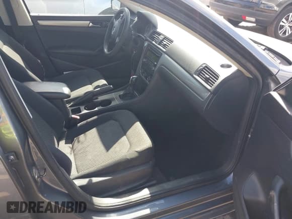 ✅ 2013 Volkswagen Passat S • VIN: 1VWAP7A35DC083220 • Lot: 41837652. Listed on IAAI with 193,966 mi. Free auction sales archive from the USA and detailed vehicle history report at DreamBid. Image 5.