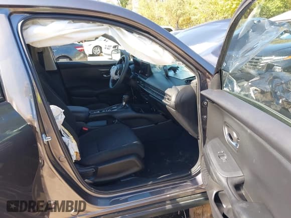 ✅ 2023 Honda HR-V LX • VIN: 3CZRZ1H30PM705173 • Lot: 43464762. Listed on IAAI with 24,818 mi. Free auction sales archive from the USA and detailed vehicle history report at DreamBid. Image 5.