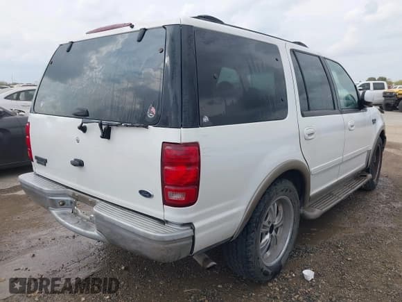 ✅ 2002 Ford Expedition Eddie Bauer • VIN: 1FMRU17L12LA21275 • Lot: 43694245. Listed on IAAI with 202,136 mi. Free auction sales archive from the USA and detailed vehicle history report at DreamBid. Image 4.