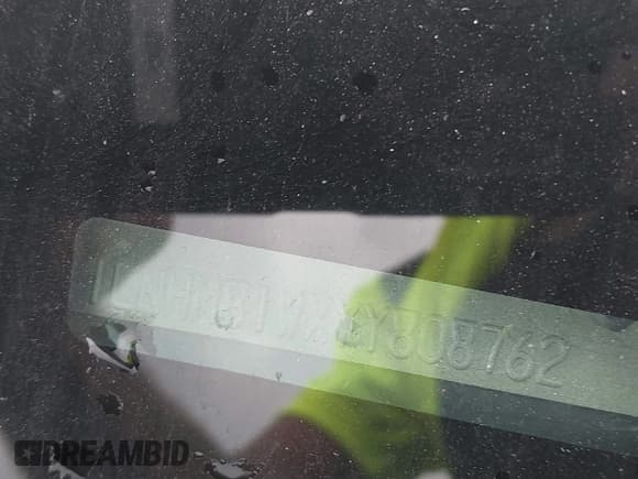 ✅ 2000 Lincoln Town Car Executive • VIN: 1LNHM81WXYY808762 • Lot: 43272527. Wystawiony na IAAI z przebiegiem 158 219 mil. Bezpłatny archiwum sprzedaży aukcyjnych z USA i szczegółowy raport historii pojazdu na DreamBid. Zdjęcie 9.