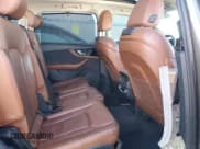 ✅ 2017 Audi Q7 Prestige • VIN: WA1VAAF7XHD054613 • Лот: 49283225. Опубликован ранее на Copart с пробегом 132 181 миль. Бесплатный доступ к архиву аукционных продаж из США и подробный отчёт об истории автомобиля на DreamBid. Изображение 11.