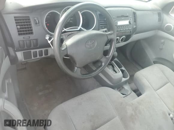 ✅ 2008 Toyota Tacoma • VIN: 5TENX22N28Z499854 • Lot: 82211405. Wystawiony na Copart z przebiegiem 172 997 mil. Bezpłatny archiwum sprzedaży aukcyjnych z USA i szczegółowy raport historii pojazdu na DreamBid. Zdjęcie 8.