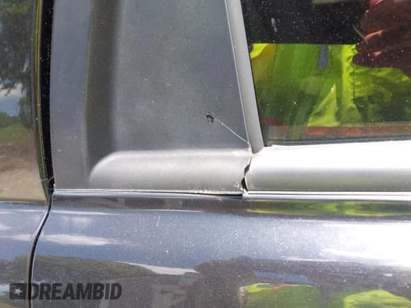 ✅ 2007 Kia Sportage LX • VIN: KNDJE723177377993 • Lot: 42582012. Wystawiony na IAAI z przebiegiem 146 224 mil. Bezpłatny archiwum sprzedaży aukcyjnych z USA i szczegółowy raport historii pojazdu na DreamBid. Zdjęcie 13.