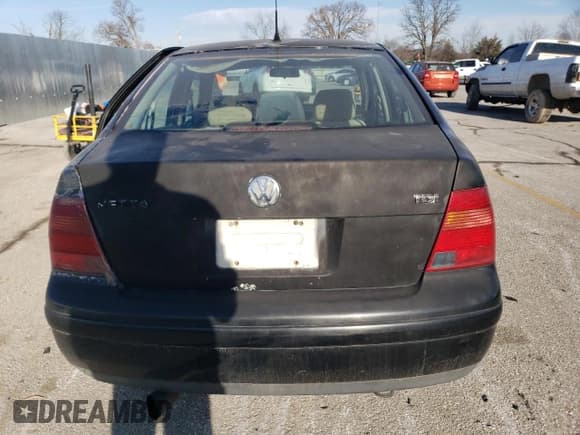 ✅ 2000 Volkswagen Jetta GLS • VIN: 3VWSF29M8YM088696 • Lot: 42808945. Wystawiony na Copart z przebiegiem 357 051 mil. Bezpłatny archiwum sprzedaży aukcyjnych z USA i szczegółowy raport historii pojazdu na DreamBid. Zdjęcie 6.