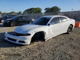 ✅ 2015 Dodge Charger SE • VIN: 2C3CDXBG6FH725549 • Лот: 90736445. Опубликован ранее на Copart с пробегом Не указан. Бесплатный доступ к архиву аукционных продаж из США и подробный отчёт об истории автомобиля на DreamBid. Изображение 1.