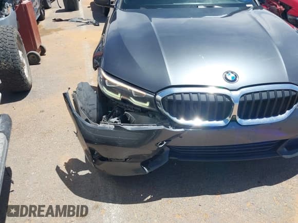 ✅ 2020 BMW 3 Series 330i • VIN: 3MW5R1J07L8B25648 • Lot: 42130052. Listed on IAAI with 64,662 mi. Free auction sales archive from the USA and detailed vehicle history report at DreamBid. Image 6.