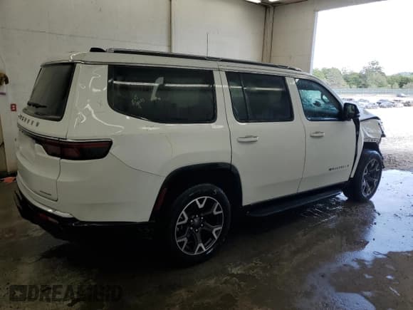 ✅ 2024 Jeep Wagoneer Series III • VIN: 1C4SJVDP6RS176742 • Lot: 70582565. Wystawiony na Copart z przebiegiem 40 071 mil. Bezpłatny archiwum sprzedaży aukcyjnych z USA i szczegółowy raport historii pojazdu na DreamBid. Zdjęcie 3.