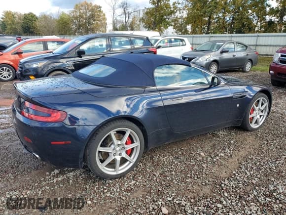 ✅ 2008 Aston Martin Vantage • VIN: SCFBF04B18GD08336 • Lot: 75553114. Wystawiony na Copart z przebiegiem 17 692 mil. Bezpłatny archiwum sprzedaży aukcyjnych z USA i szczegółowy raport historii pojazdu na DreamBid. Zdjęcie 3.