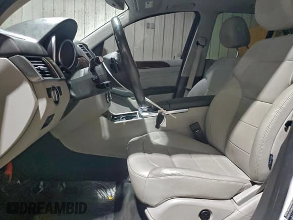 ✅ 2014 Mercedes-Benz M 350 • VIN: 4JGDA5HB9EA422492 • Лот: 94322165. Опубликован ранее на Copart с пробегом 144 480 миль. Бесплатный доступ к архиву аукционных продаж из США и подробный отчёт об истории автомобиля на DreamBid. Изображение 7.