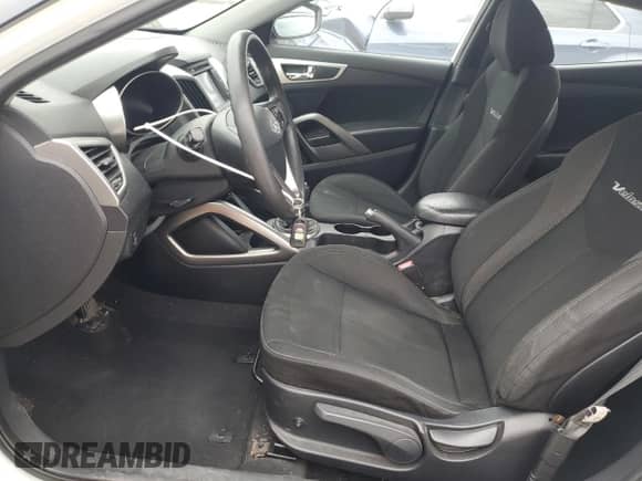 ✅ 2013 Hyundai Veloster RE:MIX • VIN: KMHTC6AD9DU104635 • Лот: 51168275. Размещён на Copart с пробегом 123 866 миль миль. Получите бесплатный доступ к архиву аукционных продаж из США и посмотрите подробный отчёт об истории автомобиля на DreamBid. Изображение 7.