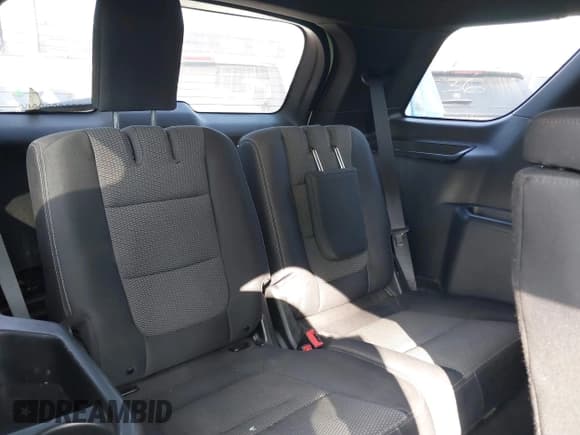 ✅ 2019 Ford Explorer XLT • VIN: 1FM5K8D88KGB46716 • Lot: 43608202. Listed on IAAI with 114,217 mi. Free auction sales archive from the USA and detailed vehicle history report at DreamBid. Image 17.