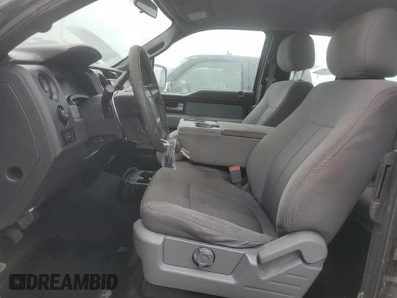 ✅ 2013 Ford F-150 XL • VIN: 1FTFX1EF2DFC38086 • Lot: 75994094. Wystawiony na Copart z przebiegiem Nie podano. Bezpłatny archiwum sprzedaży aukcyjnych z USA i szczegółowy raport historii pojazdu na DreamBid. Zdjęcie 7.