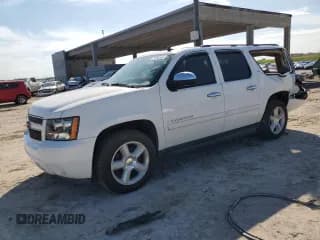✅ 2008 Chevrolet Suburban LT • VIN: 1GNFC16058J218236 • Lot: 75555554. Wystawiony na Copart z przebiegiem 103 718 mil. Bezpłatny archiwum sprzedaży aukcyjnych z USA i szczegółowy raport historii pojazdu na DreamBid. Zdjęcie 1.