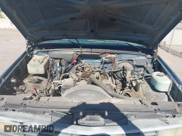 ✅ 1992 Chevrolet Silverado 2500 • VIN: 1GCGC24K7NE132289 • Лот: 43617800. Опубликован ранее на IAAI с пробегом Не указан. Бесплатный доступ к архиву аукционных продаж из США и подробный отчёт об истории автомобиля на DreamBid. Изображение 10.