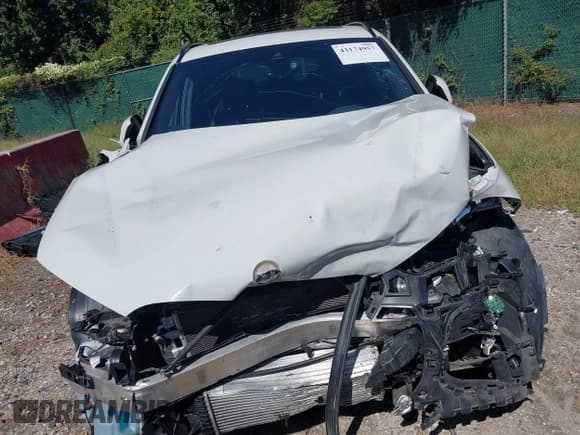 ✅ 2021 BMW X1 xDrive28i • VIN: WBXJG9C09M5T58600 • Lot: 43174957. Listed on IAAI with 49,000 mi. Free auction sales archive from the USA and detailed vehicle history report at DreamBid. Image 6.