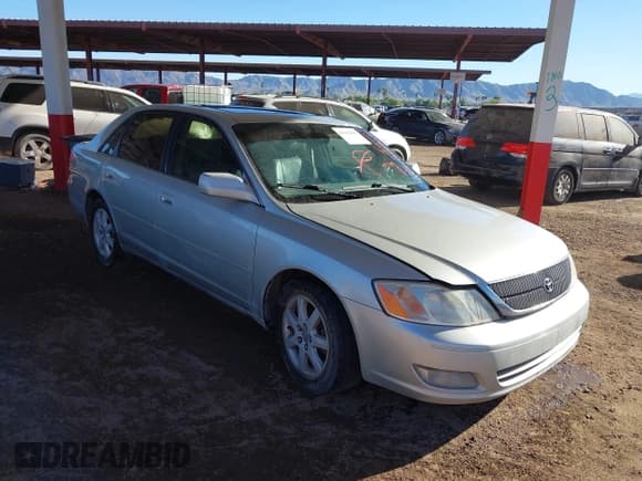 ✅ 2000 Toyota Avalon XL • VIN: 4T1BF28B3YU077390 • Lot: 43547663. Wystawiony na IAAI z przebiegiem 101 829 mil. Bezpłatny archiwum sprzedaży aukcyjnych z USA i szczegółowy raport historii pojazdu na DreamBid. Zdjęcie 1.