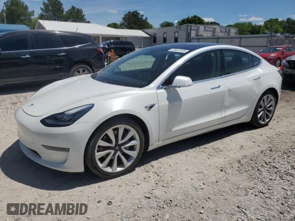 ✅ 2018 Tesla Model 3 Long Range Battery • VIN: 5YJ3E1EB6JF067834 • Lot: 55441405. Wystawiony na Copart z przebiegiem 82 065 mil. Bezpłatny archiwum sprzedaży aukcyjnych z USA i szczegółowy raport historii pojazdu na DreamBid. Zdjęcie 1.