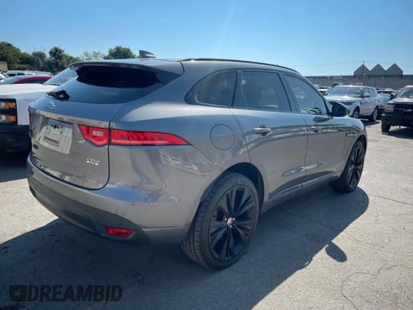 ✅ 2017 Jaguar F-Pace 20d R-Sport • VIN: SADCL2BN7HA488561 • Lot: 85139535. Listed on Copart with 83,153 mi. Free auction sales archive from the USA and detailed vehicle history report at DreamBid. Image 4.