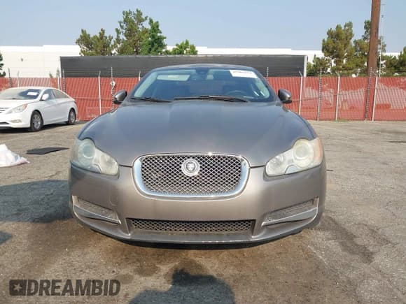 ✅ 2011 Jaguar XF • VIN: SAJWA0FB7BLR90860 • Lot: 42903554. Wystawiony na IAAI z przebiegiem 139 756 mil. Bezpłatny archiwum sprzedaży aukcyjnych z USA i szczegółowy raport historii pojazdu na DreamBid. Zdjęcie 6.