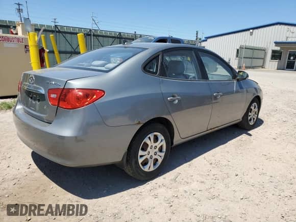 2010 Hyundai Elantra GLS z VIN KMHDU4AD9AU080760, wystawiony jako Copart lot #71157934 z przebiegiem 55 719 mil mil oraz Nie do naprawy • Non repairable. Historia ofert i sprzedaży dostępna na DreamBid. Obrazek 3.