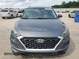 2019 Hyundai Tucson SEL z VIN KM8J33AL7KU956220, wystawiony jako Copart lot #70265675 z przebiegiem 168 653 mil mil oraz Szkoda całkowita • Salvage title. Historia ofert i sprzedaży dostępna na DreamBid. Obrazek 5.