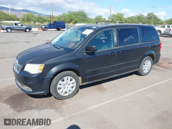 ✅ 2015 Dodge Grand Caravan SXT • VIN: 2C4RDGCG0FR652256 • Lot: 43812116. Listed on IAAI with 81,803 mi. Free auction sales archive from the USA and detailed vehicle history report at DreamBid. Image 17.