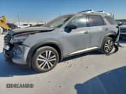 ✅ 2025 Nissan Pathfinder Platinum • VIN: 5N1DR3DK7SC256766 • Lot: 93400655. Wystawiony na Copart z przebiegiem 4 344 mil. Bezpłatny archiwum sprzedaży aukcyjnych z USA i szczegółowy raport historii pojazdu na DreamBid. Zdjęcie 1.