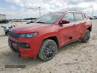 ✅ 2022 Jeep Compass (RED) Edition • VIN: 3C4NJDCB0NT236536 • Lot: 81756905. Wystawiony na Copart z przebiegiem 76 647 mil. Bezpłatny archiwum sprzedaży aukcyjnych z USA i szczegółowy raport historii pojazdu na DreamBid. Zdjęcie 1.