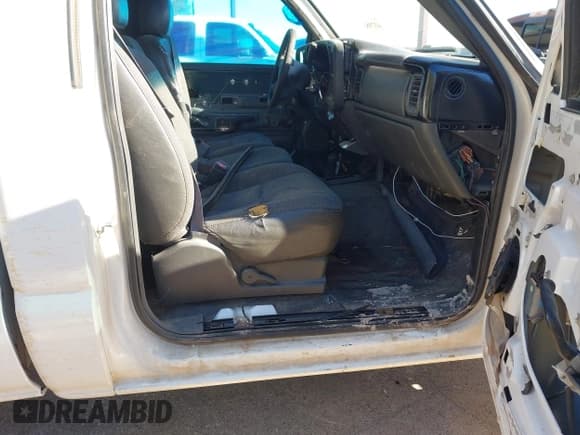 ✅ 2004 Chevrolet Silverado 2500HD LS • VIN: 1GCHK24144E137012 • Лот: 43798317. Опубликован ранее на IAAI с пробегом Не указан. Бесплатный доступ к архиву аукционных продаж из США и подробный отчёт об истории автомобиля на DreamBid. Изображение 5.