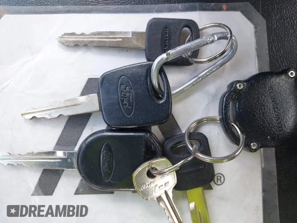 ✅ 2006 Ford Ranger XLT • VIN: 1FTZR45E26PA45613 • Лот: 42898656. Опубликован ранее на IAAI с пробегом 216 529 миль. Бесплатный доступ к архиву аукционных продаж из США и подробный отчёт об истории автомобиля на DreamBid. Изображение 11.