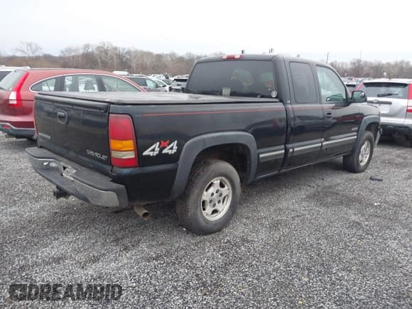 ✅ 1999 Chevrolet Silverado 1500 LS • VIN: 1GCEK19V0XE213953 • Лот: 43814275. Опубликован ранее на IAAI с пробегом 189 135 миль. Бесплатный доступ к архиву аукционных продаж из США и подробный отчёт об истории автомобиля на DreamBid. Изображение 4.