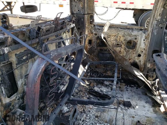 ✅ 2020 Chevrolet Silverado 2500HD Custom • VIN: 1GC4YME76LF336003 • Lot: 70910805. Wystawiony na Copart z przebiegiem Nie podano. Bezpłatny archiwum sprzedaży aukcyjnych z USA i szczegółowy raport historii pojazdu na DreamBid. Zdjęcie 10.