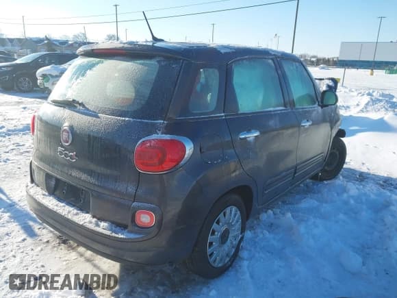 ✅ 2015 FIAT 500L Pop • VIN: ZFBCFAAH5FZ035811 • Lot: 41396187. Listed on IAAI with 42,386 mi. Free auction sales archive from the USA and detailed vehicle history report at DreamBid. Image 4.