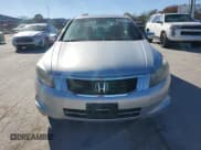 ✅ 2010 Honda Accord EX • VIN: 1HGCP2F7XAA111998 • Lot: 92350415. Wystawiony na Copart z przebiegiem 247 549 mil. Bezpłatny archiwum sprzedaży aukcyjnych z USA i szczegółowy raport historii pojazdu na DreamBid. Zdjęcie 5.