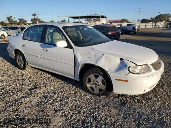 2003 Chevrolet Malibu LS z VIN 1G1NE52J13M608173, wystawiony jako Copart lot #87966745 z przebiegiem 196 669 mil mil oraz Szkoda całkowita • Salvage title. Historia ofert i sprzedaży dostępna na DreamBid. Obrazek 4.