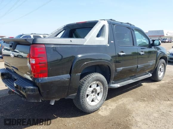 ✅ 2008 Chevrolet Avalanche LTZ • VIN: 3GNEC12088G227628 • Lot: 41819106. Listed on IAAI with 187,788 mi. Free auction sales archive from the USA and detailed vehicle history report at DreamBid. Image 4.