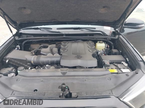 ✅ 2021 Toyota 4Runner Nightshade • VIN: JTEJU5JRXM5905949 • Lot: 41606312. Wystawiony na IAAI z przebiegiem 15 930 mil. Bezpłatny archiwum sprzedaży aukcyjnych z USA i szczegółowy raport historii pojazdu na DreamBid. Zdjęcie 10.