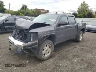 ✅ 2011 Chevrolet Silverado 1500 LT • VIN: 1GCPKSE32BF213653 • Lot: 81318165. Listed on Copart with 212,842 mi. Free auction sales archive from the USA and detailed vehicle history report at DreamBid. Image 1.