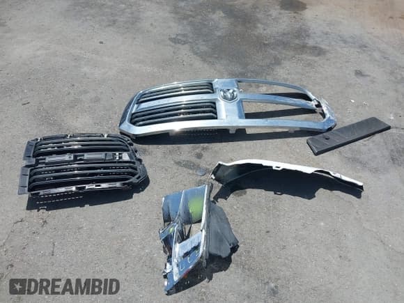 ✅ 2018 Ram 1500 Big Horn • VIN: 3C6RR7LT4JG123784 • Lot: 42780935. Wystawiony na IAAI z przebiegiem 72 383 mil. Bezpłatny archiwum sprzedaży aukcyjnych z USA i szczegółowy raport historii pojazdu na DreamBid. Zdjęcie 12.