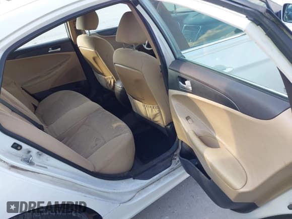 ✅ 2011 Hyundai Sonata GLS • VIN: 5NPEB4ACXBH151952 • Лот: 43490944. Опубликован ранее на IAAI с пробегом 210 222 миль. Бесплатный доступ к архиву аукционных продаж из США и подробный отчёт об истории автомобиля на DreamBid. Изображение 8.