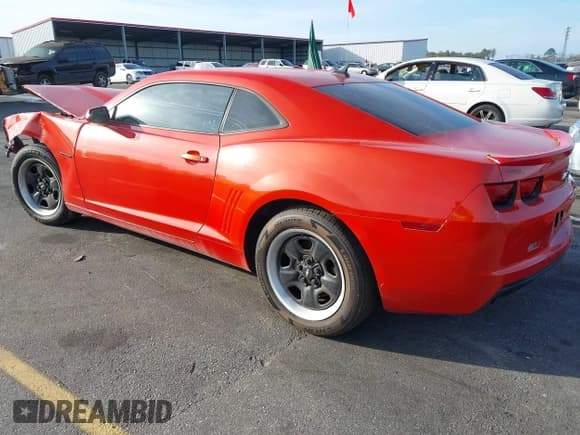 ✅ 2012 Chevrolet Camaro 2LS • VIN: 2G1FA1E38C9146908 • Lot: 43804182. Wystawiony na IAAI z przebiegiem 132 429 mil. Bezpłatny archiwum sprzedaży aukcyjnych z USA i szczegółowy raport historii pojazdu na DreamBid. Zdjęcie 3.