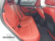 ✅ 2018 BMW 4 Series 440i • VIN: WBA4J5C57JBF07227 • Lot: 41562986. Wystawiony na IAAI z przebiegiem 76 316 mil. Bezpłatny archiwum sprzedaży aukcyjnych z USA i szczegółowy raport historii pojazdu na DreamBid. Zdjęcie 8.