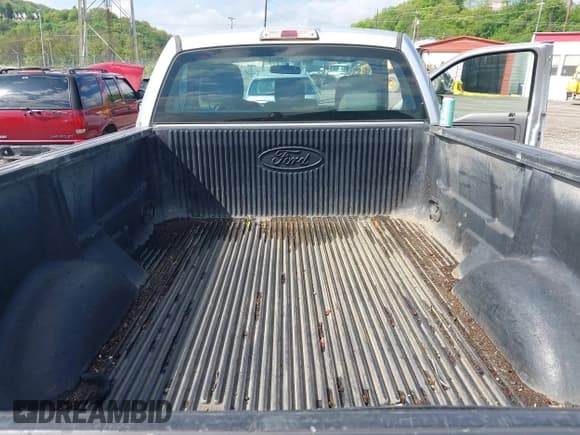 ✅ 2011 Ford F-150 XL • VIN: 1FTNF1EF2BKD00945 • Lot: 42195954. Listed on IAAI with 203,566 mi. Free auction sales archive from the USA and detailed vehicle history report at DreamBid. Image 8.