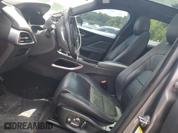 ✅ 2019 Jaguar F-Pace S • VIN: SADCM2FV1KA610572 • Lot: 64169105. Listed on Copart with 51,005 mi. Free auction sales archive from the USA and detailed vehicle history report at DreamBid. Image 7.