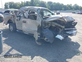 ✅ 2010 Ford F-150 XL • VIN: 1FTFW1CV1AFA58011 • Lot: 42683820. Wystawiony na IAAI z przebiegiem 213 487 mil. Bezpłatny archiwum sprzedaży aukcyjnych z USA i szczegółowy raport historii pojazdu na DreamBid. Zdjęcie 1.