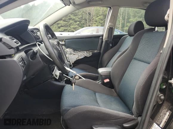 ✅ 2005 Toyota Corolla XRS • VIN: 2T1BY32E75C487951 • Lot: 71611475. Wystawiony na Copart z przebiegiem 137 829 mil. Bezpłatny archiwum sprzedaży aukcyjnych z USA i szczegółowy raport historii pojazdu na DreamBid. Zdjęcie 7.