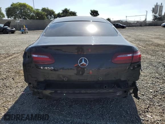 ✅ 2019 Mercedes-Benz E 450 • VIN: WDD1J6HB4KF117709 • Лот: 82347955. Опубликован ранее на Copart с пробегом 228 602 миль. Бесплатный доступ к архиву аукционных продаж из США и подробный отчёт об истории автомобиля на DreamBid. Изображение 6.